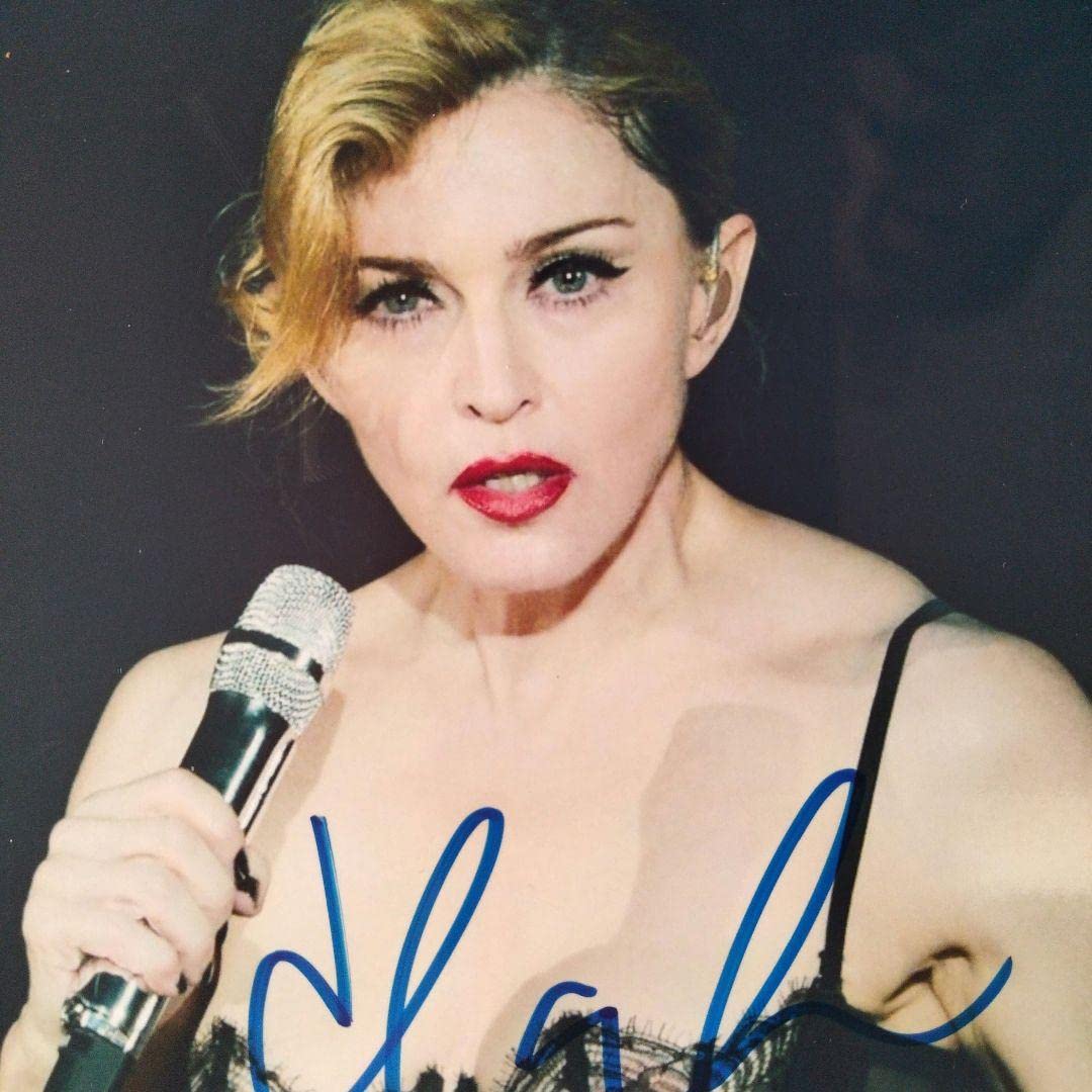 Amazon.co.jp: 超お宝セール中…マドンナ直筆サイン入り写真…Madonna